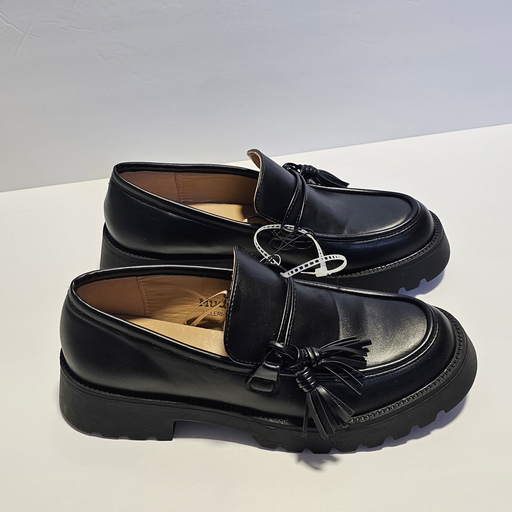 Mudd Black Chunky Loafers With  Tassel - Picture 6 of 9